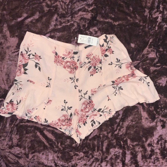 Floral shorts - Picture 2 of 3